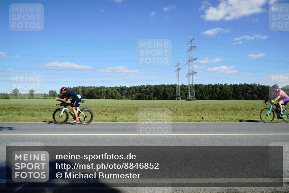 07.09.2025 - 19. Norderstedt Triathlon Michael Burmester http://msf.ph/oto/8846852 07.09.2025 15:17:08 Radfahren  meine-sportfotos.de