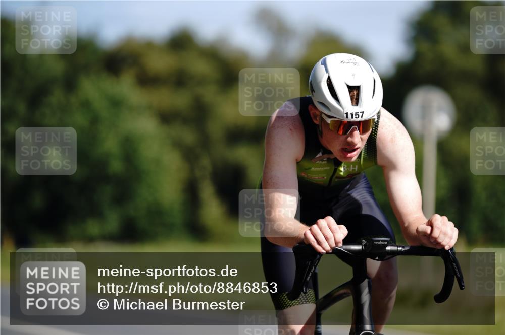 07.09.2025 - 19. Norderstedt Triathlon Michael Burmester http://msf.ph/oto/8846853 07.09.2025 11:22:41 Radfahren 734, 1157, 1184 meine-sportfotos.de