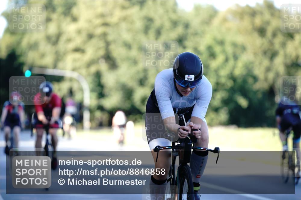07.09.2025 - 19. Norderstedt Triathlon Michael Burmester http://msf.ph/oto/8846858 07.09.2025 16:12:10 Radfahren 516, 1045, 1068, 1541, 1565, 1570 meine-sportfotos.de