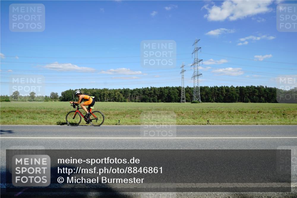 07.09.2025 - 19. Norderstedt Triathlon Michael Burmester http://msf.ph/oto/8846861 07.09.2025 15:17:18 Radfahren 1482, 1545 meine-sportfotos.de