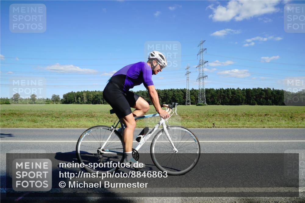 07.09.2025 - 19. Norderstedt Triathlon Michael Burmester http://msf.ph/oto/8846863 07.09.2025 15:17:19 Radfahren 1482, 1545 meine-sportfotos.de
