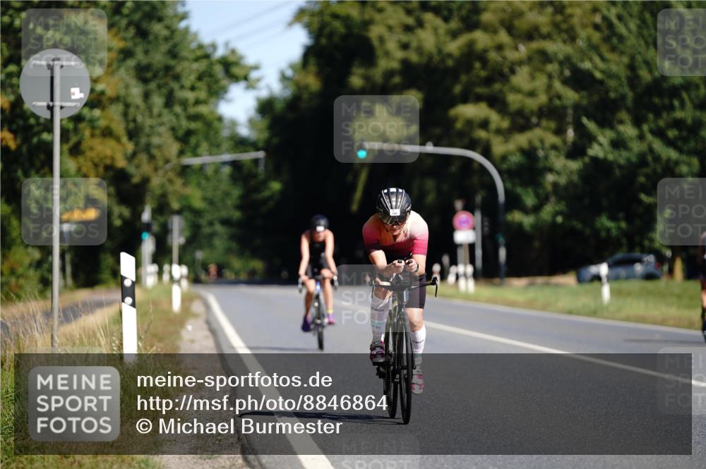 07.09.2025 - 19. Norderstedt Triathlon Michael Burmester http://msf.ph/oto/8846864 07.09.2025 11:22:54 Radfahren 199 meine-sportfotos.de