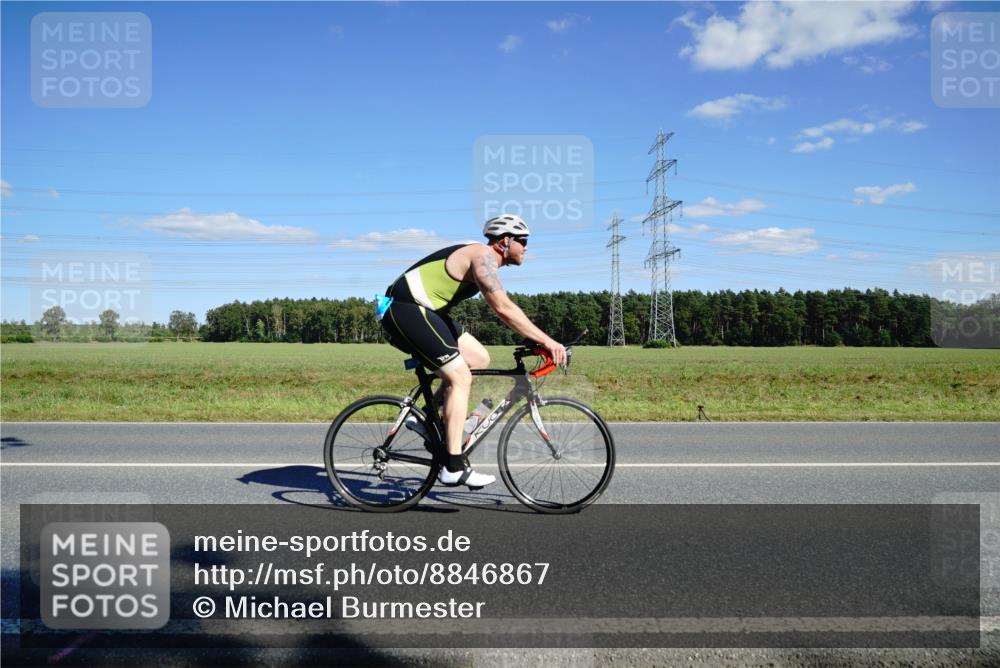 07.09.2025 - 19. Norderstedt Triathlon Michael Burmester http://msf.ph/oto/8846867 07.09.2025 15:17:24 Radfahren 445, 467, 871, 938, 1482 meine-sportfotos.de