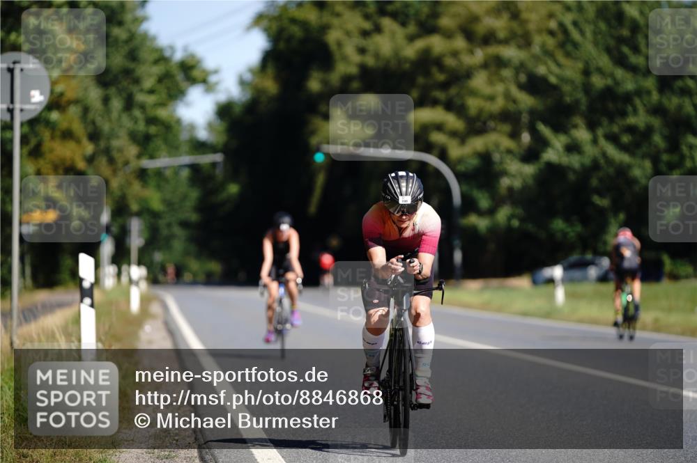 07.09.2025 - 19. Norderstedt Triathlon Michael Burmester http://msf.ph/oto/8846868 07.09.2025 11:22:55 Radfahren 199 meine-sportfotos.de