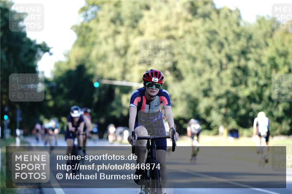 07.09.2025 - 19. Norderstedt Triathlon Michael Burmester http://msf.ph/oto/8846874 07.09.2025 16:12:12 Radfahren 516, 1045, 1068, 1565, 1570 meine-sportfotos.de