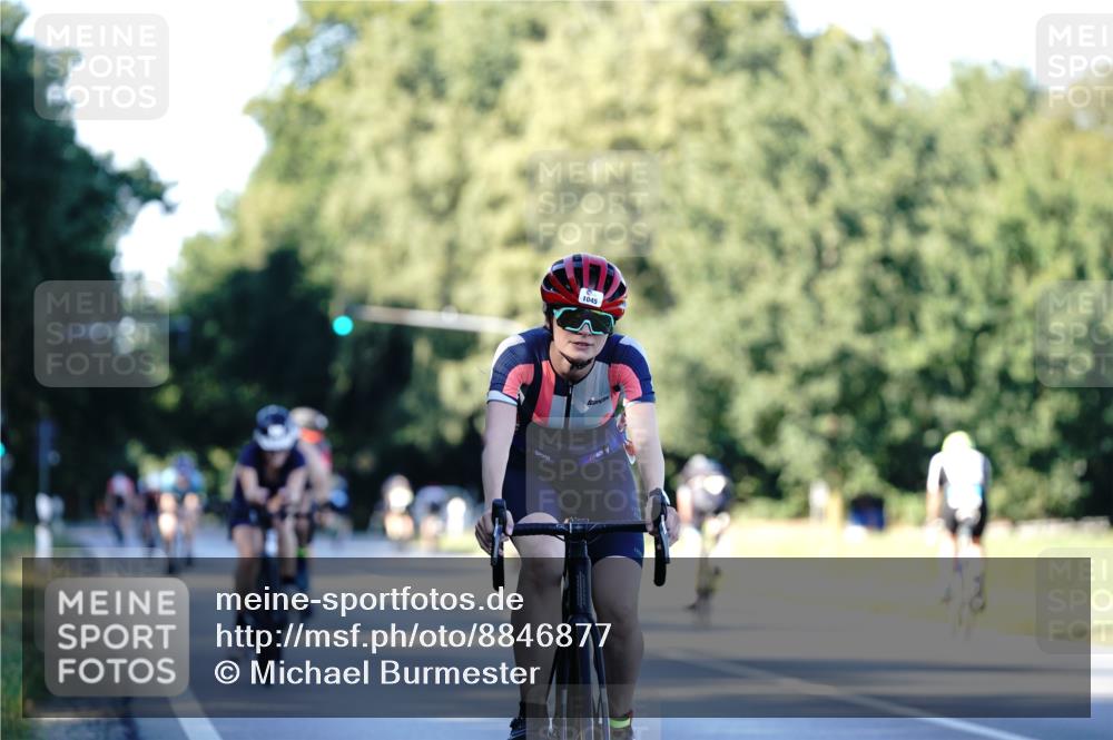 07.09.2025 - 19. Norderstedt Triathlon Michael Burmester http://msf.ph/oto/8846877 07.09.2025 16:12:12 Radfahren 516, 1045, 1068, 1565, 1570 meine-sportfotos.de