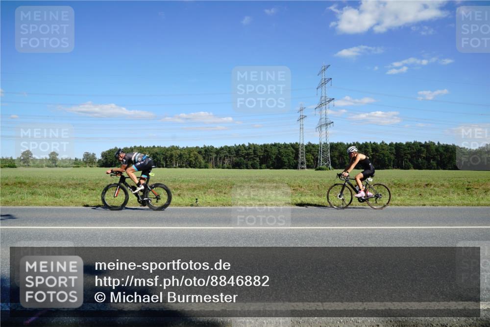 07.09.2025 - 19. Norderstedt Triathlon Michael Burmester http://msf.ph/oto/8846882 07.09.2025 15:17:30 Radfahren 396, 407, 448 meine-sportfotos.de