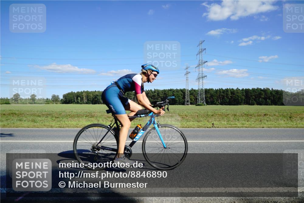 07.09.2025 - 19. Norderstedt Triathlon Michael Burmester http://msf.ph/oto/8846890 07.09.2025 15:17:36 Radfahren 399, 878, 1470 meine-sportfotos.de