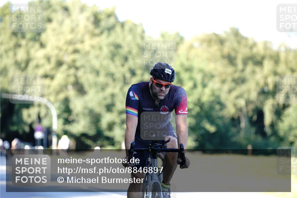 07.09.2025 - 19. Norderstedt Triathlon Michael Burmester http://msf.ph/oto/8846897 07.09.2025 16:12:17 Radfahren 875, 912, 1105, 1558 meine-sportfotos.de