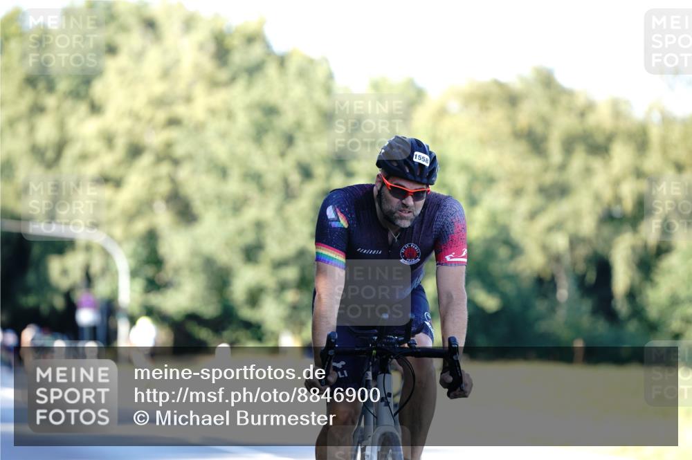 07.09.2025 - 19. Norderstedt Triathlon Michael Burmester http://msf.ph/oto/8846900 07.09.2025 16:12:17 Radfahren 875, 912, 1105, 1558 meine-sportfotos.de