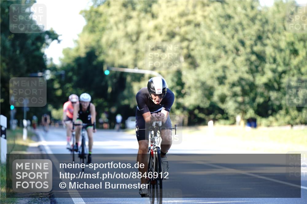 07.09.2025 - 19. Norderstedt Triathlon Michael Burmester http://msf.ph/oto/8846912 07.09.2025 16:12:25 Radfahren 1054, 1533, 1610 meine-sportfotos.de