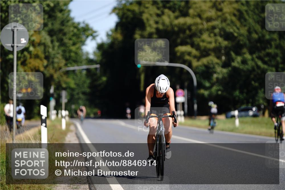 07.09.2025 - 19. Norderstedt Triathlon Michael Burmester http://msf.ph/oto/8846914 07.09.2025 11:23:38 Radfahren 1165, 1191 meine-sportfotos.de