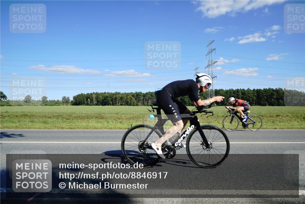 07.09.2025 - 19. Norderstedt Triathlon Michael Burmester http://msf.ph/oto/8846917 07.09.2025 15:18:26 Radfahren 402 meine-sportfotos.de