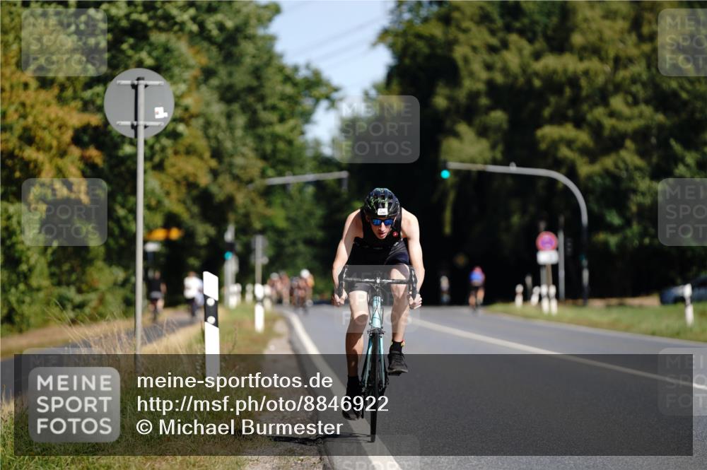 07.09.2025 - 19. Norderstedt Triathlon Michael Burmester http://msf.ph/oto/8846922 07.09.2025 11:23:51 Radfahren 1200 meine-sportfotos.de