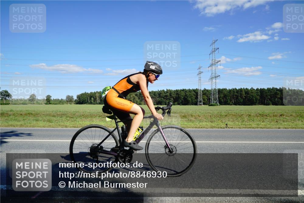 07.09.2025 - 19. Norderstedt Triathlon Michael Burmester http://msf.ph/oto/8846930 07.09.2025 15:18:44 Radfahren 459, 917 meine-sportfotos.de