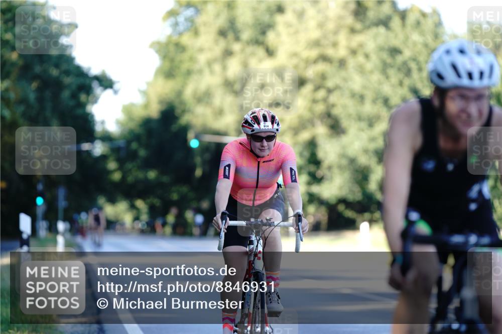 07.09.2025 - 19. Norderstedt Triathlon Michael Burmester http://msf.ph/oto/8846931 07.09.2025 16:12:28 Radfahren 914, 1533, 1610 meine-sportfotos.de