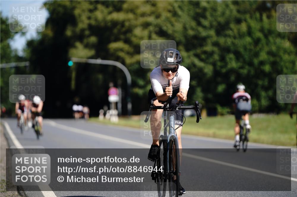 07.09.2025 - 19. Norderstedt Triathlon Michael Burmester http://msf.ph/oto/8846944 07.09.2025 11:24:07 Radfahren 1158, 1194 meine-sportfotos.de