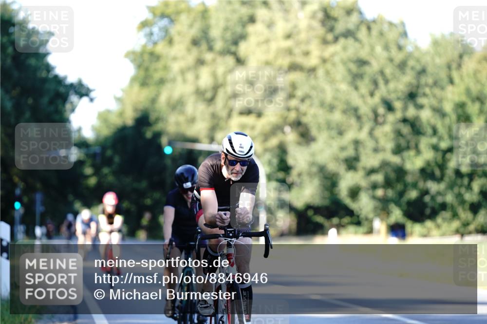 07.09.2025 - 19. Norderstedt Triathlon Michael Burmester http://msf.ph/oto/8846946 07.09.2025 16:13:05 Radfahren 885, 1059 meine-sportfotos.de