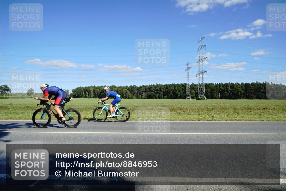 07.09.2025 - 19. Norderstedt Triathlon Michael Burmester http://msf.ph/oto/8846953 07.09.2025 15:19:03 Radfahren  meine-sportfotos.de