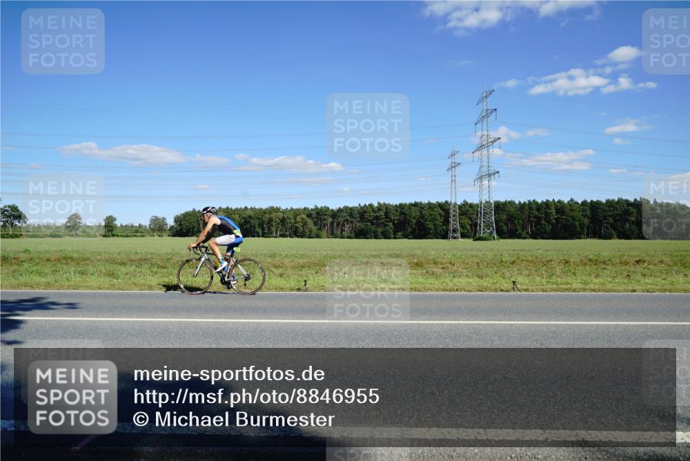 07.09.2025 - 19. Norderstedt Triathlon Michael Burmester http://msf.ph/oto/8846955 07.09.2025 15:19:05 Radfahren 1508 meine-sportfotos.de