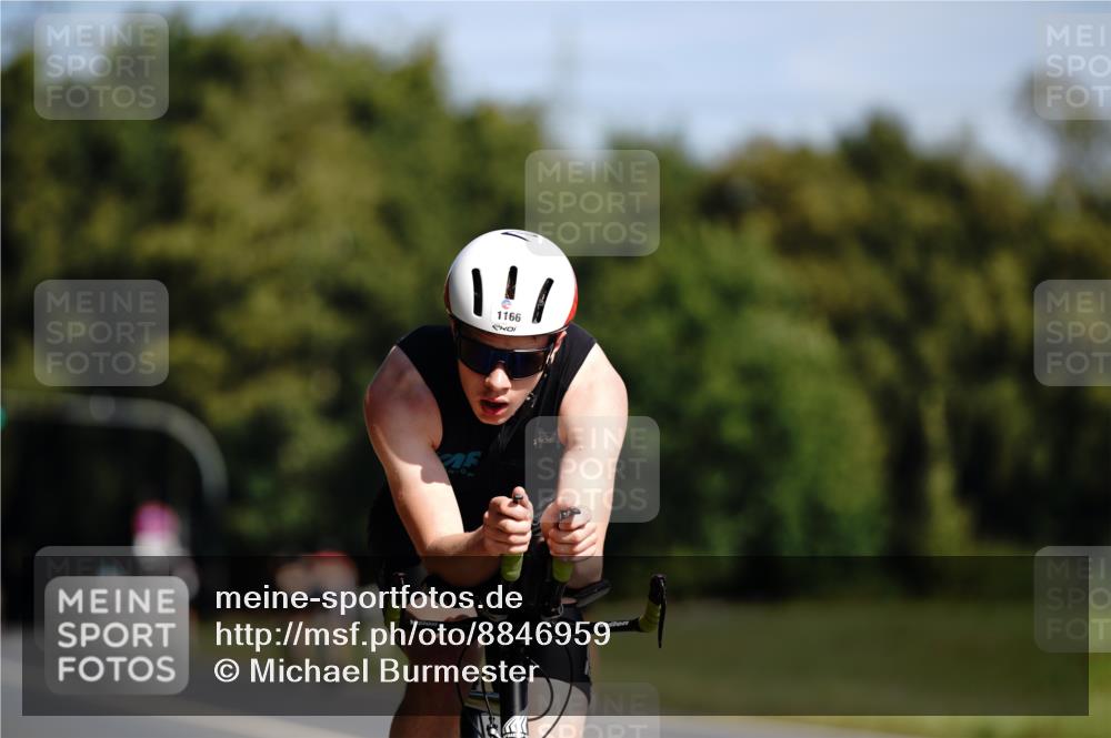 07.09.2025 - 19. Norderstedt Triathlon Michael Burmester http://msf.ph/oto/8846959 07.09.2025 11:24:11 Radfahren 1166, 1194 meine-sportfotos.de