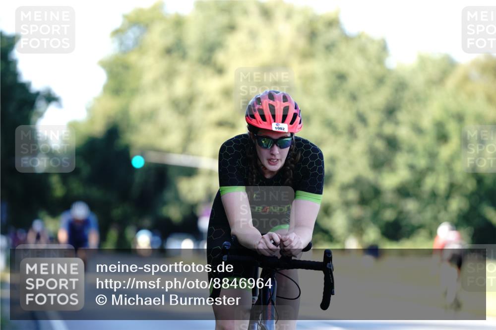 07.09.2025 - 19. Norderstedt Triathlon Michael Burmester http://msf.ph/oto/8846964 07.09.2025 16:13:09 Radfahren 885, 947, 1059, 1082 meine-sportfotos.de