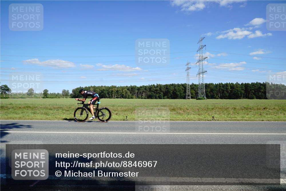 07.09.2025 - 19. Norderstedt Triathlon Michael Burmester http://msf.ph/oto/8846967 07.09.2025 15:19:17 Radfahren 453, 1435 meine-sportfotos.de