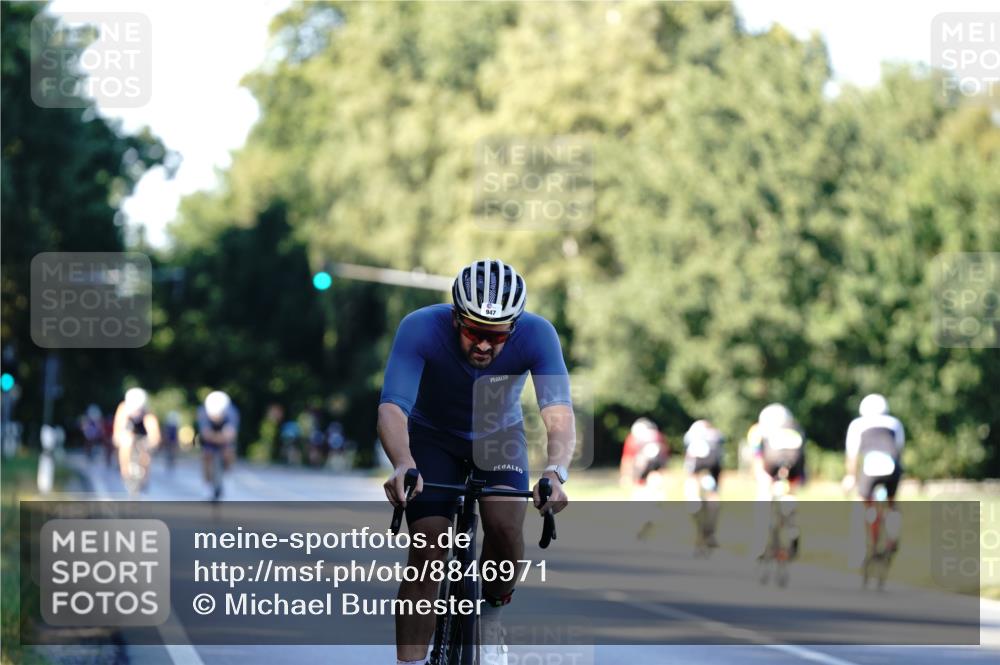 07.09.2025 - 19. Norderstedt Triathlon Michael Burmester http://msf.ph/oto/8846971 07.09.2025 16:13:12 Radfahren 947, 1082 meine-sportfotos.de