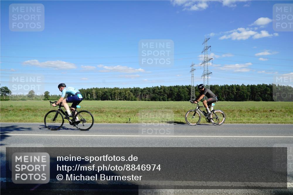 07.09.2025 - 19. Norderstedt Triathlon Michael Burmester http://msf.ph/oto/8846974 07.09.2025 15:19:26 Radfahren 442, 956 meine-sportfotos.de