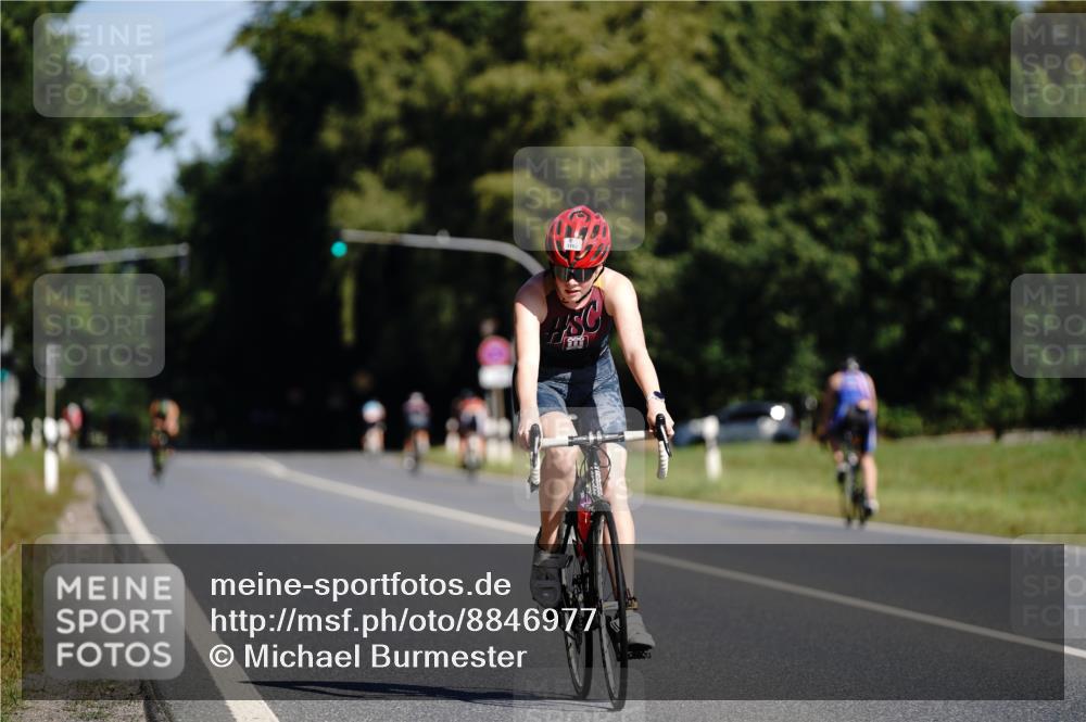 07.09.2025 - 19. Norderstedt Triathlon Michael Burmester http://msf.ph/oto/8846977 07.09.2025 11:24:15 Radfahren 1166, 1182, 1183 meine-sportfotos.de