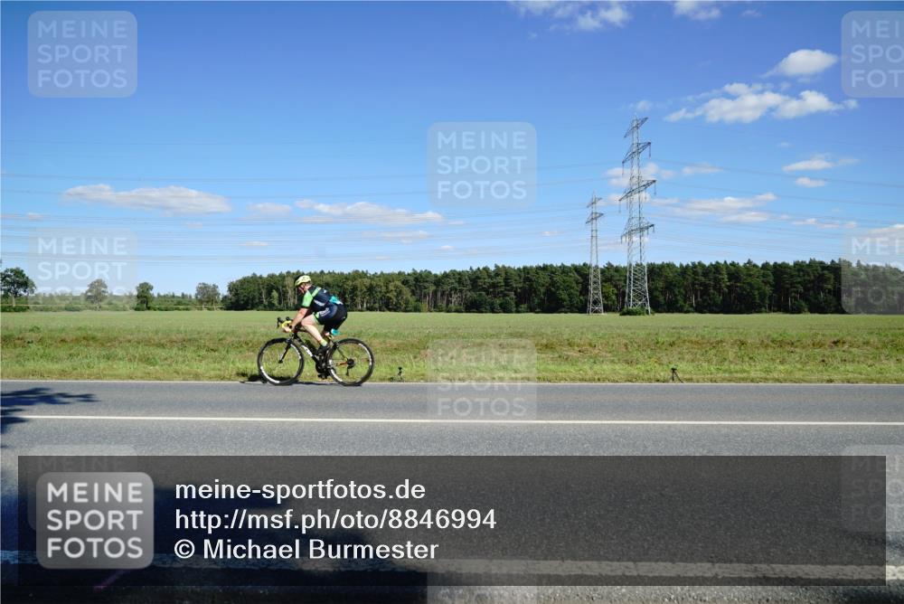 07.09.2025 - 19. Norderstedt Triathlon Michael Burmester http://msf.ph/oto/8846994 07.09.2025 15:19:40 Radfahren 937 meine-sportfotos.de