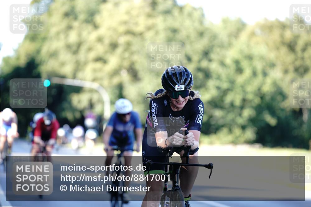 07.09.2025 - 19. Norderstedt Triathlon Michael Burmester http://msf.ph/oto/8847001 07.09.2025 16:13:24 Radfahren 1050, 1060, 1076, 1090, 1106, 1595 meine-sportfotos.de