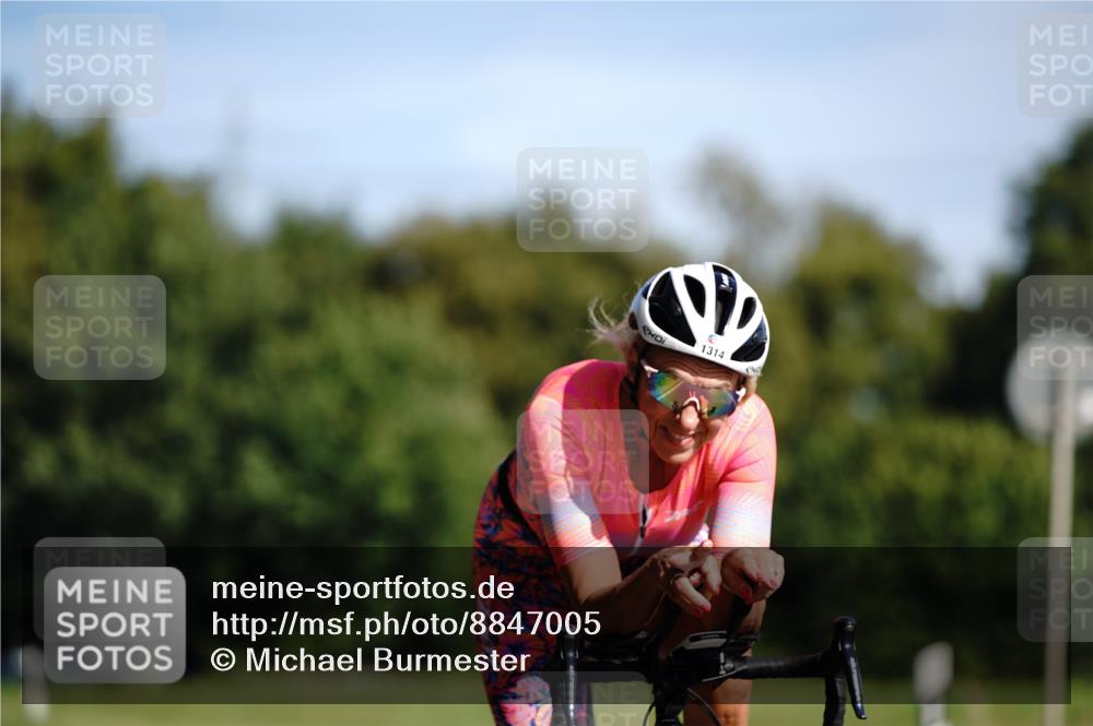 07.09.2025 - 19. Norderstedt Triathlon Michael Burmester http://msf.ph/oto/8847005 07.09.2025 11:24:35 Radfahren 1314 meine-sportfotos.de