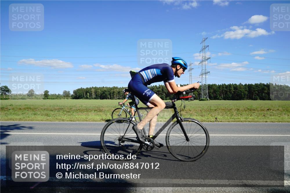 07.09.2025 - 19. Norderstedt Triathlon Michael Burmester http://msf.ph/oto/8847012 07.09.2025 15:19:49 Radfahren 1492, 1511, 1534 meine-sportfotos.de