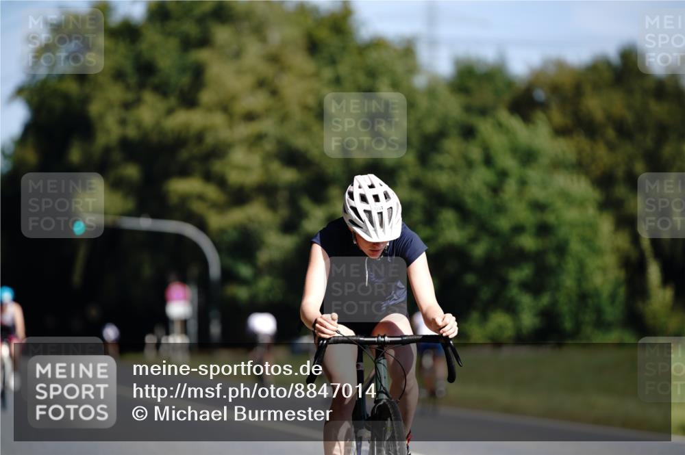 07.09.2025 - 19. Norderstedt Triathlon Michael Burmester http://msf.ph/oto/8847014 07.09.2025 11:24:51 Radfahren 1257 meine-sportfotos.de