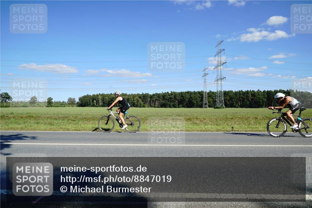 07.09.2025 - 19. Norderstedt Triathlon Michael Burmester http://msf.ph/oto/8847019 07.09.2025 15:19:53 Radfahren 1511, 1534 meine-sportfotos.de