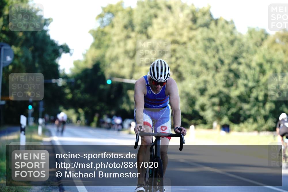 07.09.2025 - 19. Norderstedt Triathlon Michael Burmester http://msf.ph/oto/8847020 07.09.2025 16:13:27 Radfahren 1050, 1060, 1076, 1090, 1595 meine-sportfotos.de