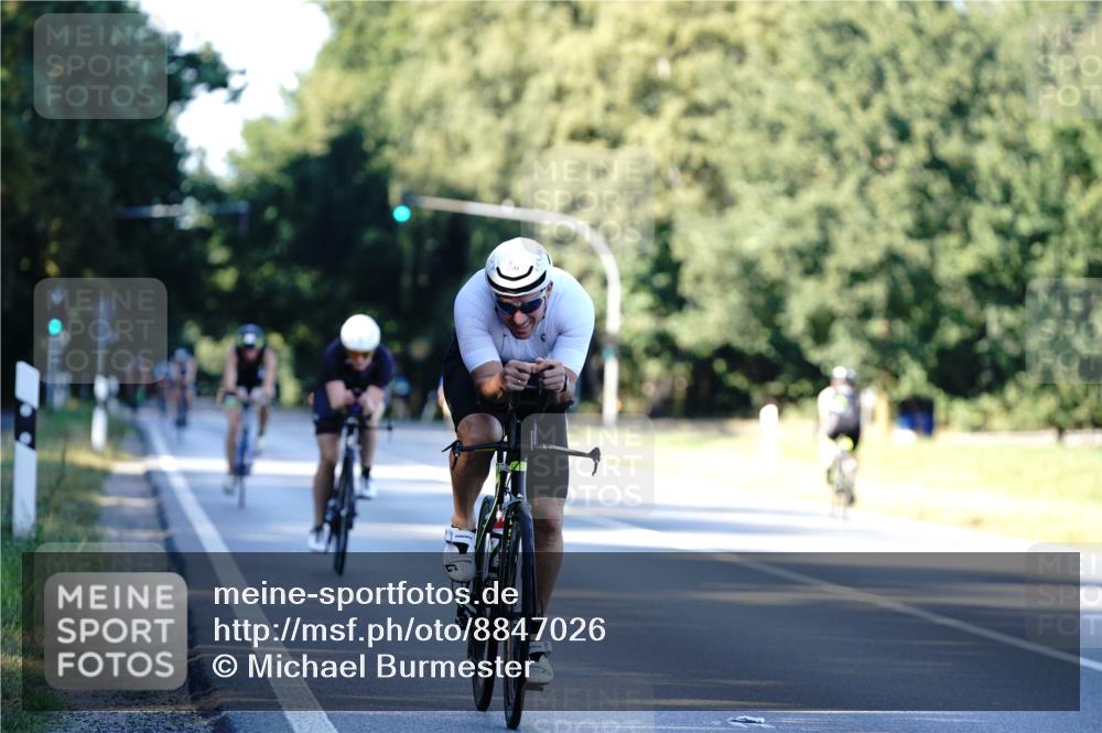 07.09.2025 - 19. Norderstedt Triathlon Michael Burmester http://msf.ph/oto/8847026 07.09.2025 16:13:34 Radfahren 1067, 1582 meine-sportfotos.de