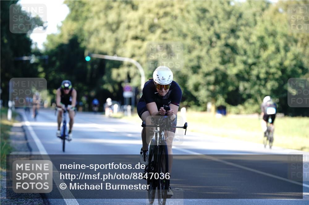 07.09.2025 - 19. Norderstedt Triathlon Michael Burmester http://msf.ph/oto/8847036 07.09.2025 16:13:35 Radfahren 1044, 1067, 1582 meine-sportfotos.de