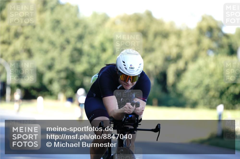 07.09.2025 - 19. Norderstedt Triathlon Michael Burmester http://msf.ph/oto/8847040 07.09.2025 16:13:36 Radfahren 1044, 1067, 1582 meine-sportfotos.de
