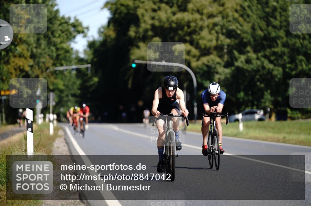 07.09.2025 - 19. Norderstedt Triathlon Michael Burmester http://msf.ph/oto/8847042 07.09.2025 11:25:09 Radfahren 844, 1152 meine-sportfotos.de