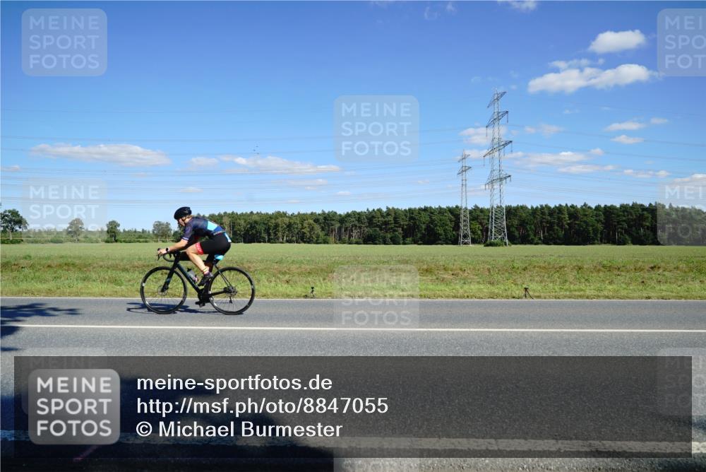 07.09.2025 - 19. Norderstedt Triathlon Michael Burmester http://msf.ph/oto/8847055 07.09.2025 15:20:20 Radfahren 449, 1411 meine-sportfotos.de