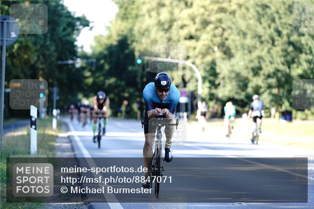 07.09.2025 - 19. Norderstedt Triathlon Michael Burmester http://msf.ph/oto/8847071 07.09.2025 16:13:46 Radfahren 1625 meine-sportfotos.de