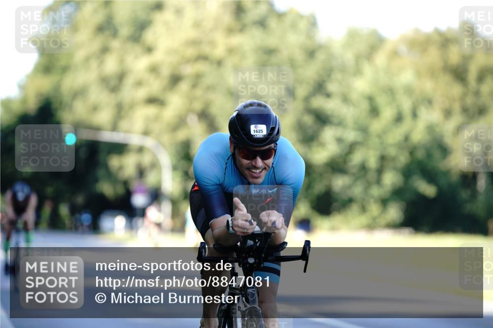 07.09.2025 - 19. Norderstedt Triathlon Michael Burmester http://msf.ph/oto/8847081 07.09.2025 16:13:47 Radfahren 1625 meine-sportfotos.de