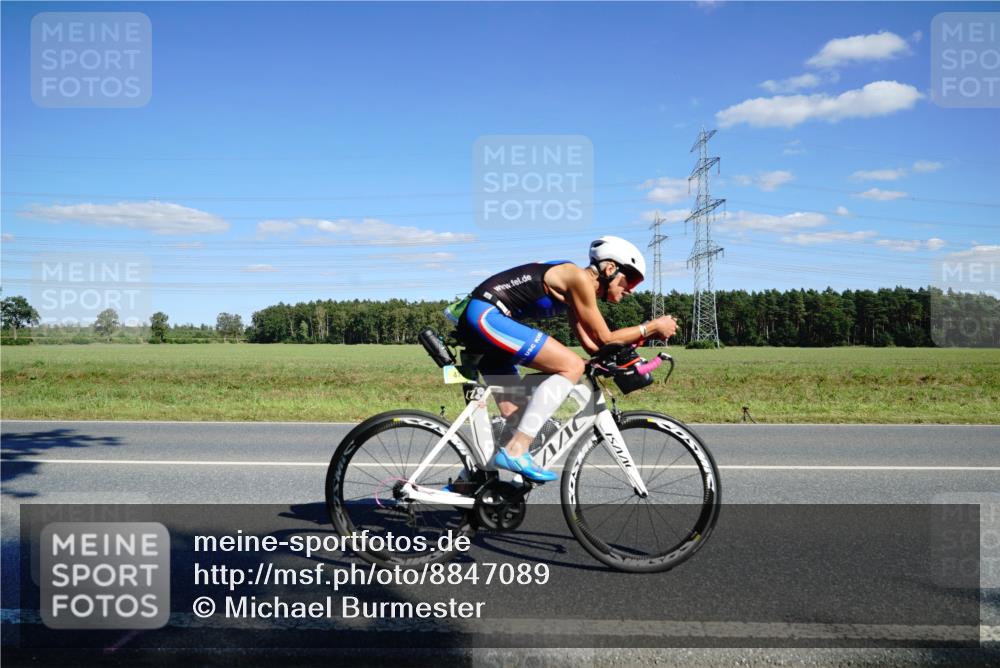 07.09.2025 - 19. Norderstedt Triathlon Michael Burmester http://msf.ph/oto/8847089 07.09.2025 15:20:55 Radfahren 431, 477 meine-sportfotos.de