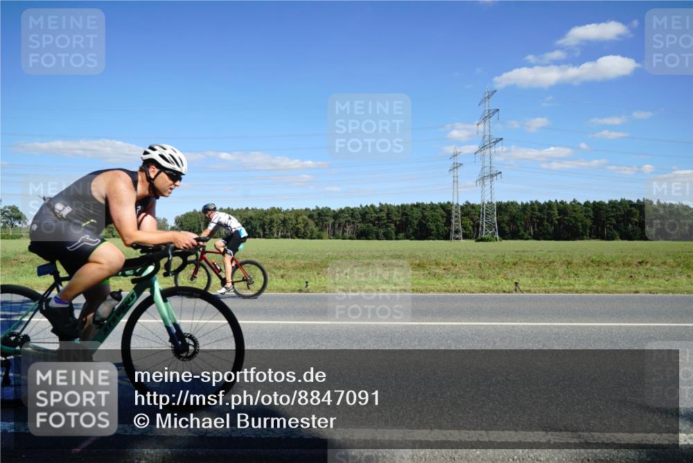 07.09.2025 - 19. Norderstedt Triathlon Michael Burmester http://msf.ph/oto/8847091 07.09.2025 15:21:00 Radfahren 903, 1427 meine-sportfotos.de