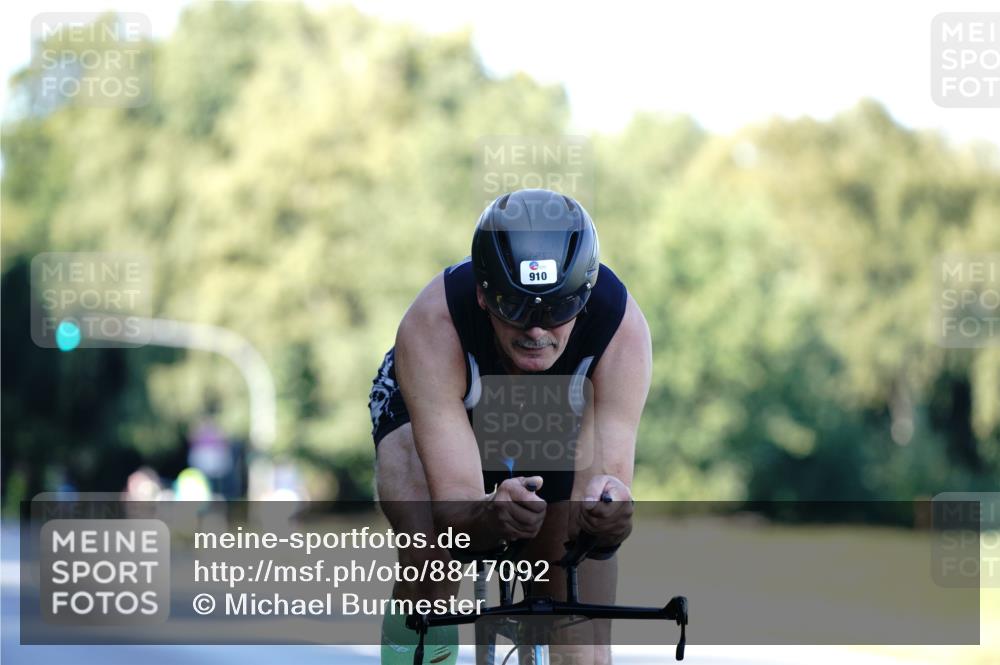 07.09.2025 - 19. Norderstedt Triathlon Michael Burmester http://msf.ph/oto/8847092 07.09.2025 16:13:50 Radfahren 910, 1625 meine-sportfotos.de