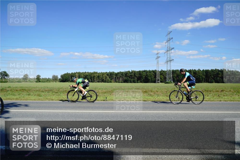 07.09.2025 - 19. Norderstedt Triathlon Michael Burmester http://msf.ph/oto/8847119 07.09.2025 15:21:12 Radfahren 377, 480, 897, 914, 1504, 1537 meine-sportfotos.de