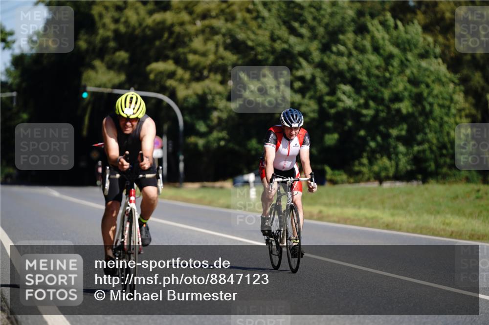 07.09.2025 - 19. Norderstedt Triathlon Michael Burmester http://msf.ph/oto/8847123 07.09.2025 11:25:34 Radfahren 1219, 1236 meine-sportfotos.de