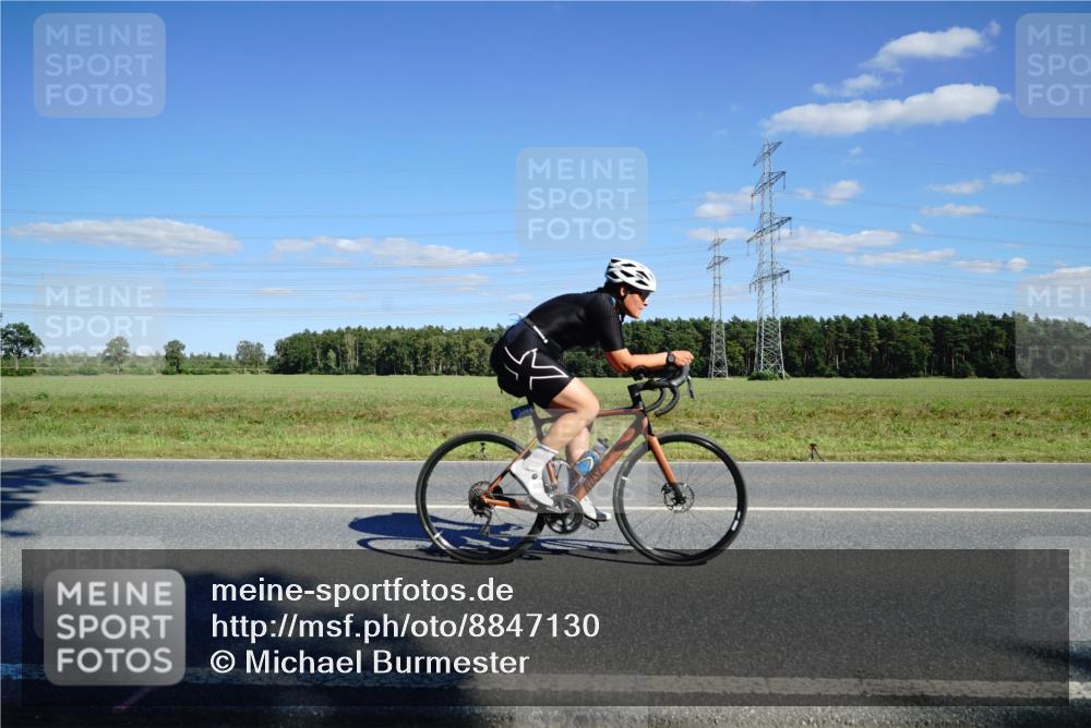 07.09.2025 - 19. Norderstedt Triathlon Michael Burmester http://msf.ph/oto/8847130 07.09.2025 15:21:17 Radfahren 473, 866, 897, 914, 1475, 1504 meine-sportfotos.de